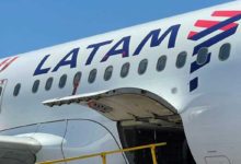 Avión solidario LATAM aterrizó en Piura con vacunas COVID-19