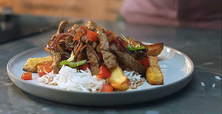 Lomo Saltado Perú