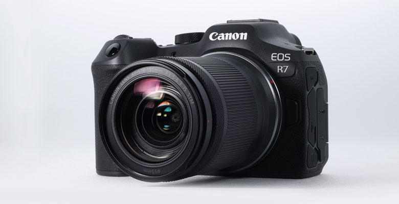 Canon EOS R7