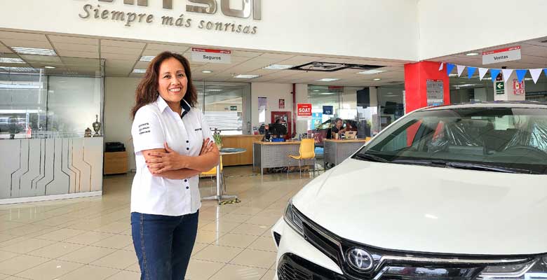 Mujeres autos