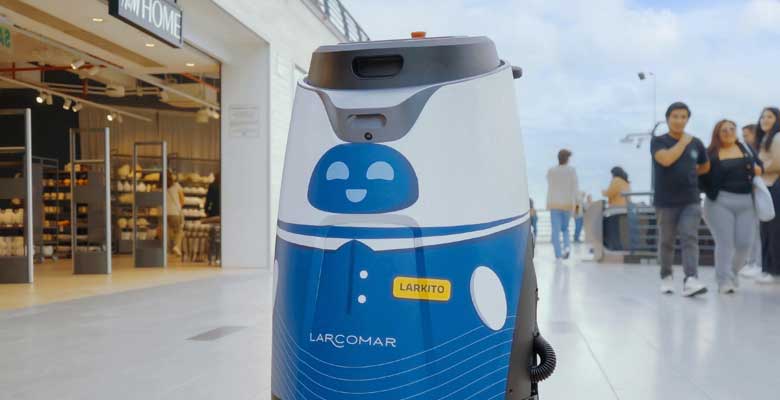 Larcomar Robot