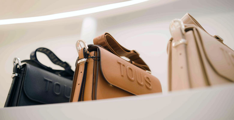 Tous