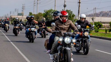 Motos