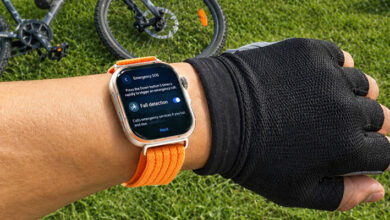 ¿Cómo activar la detección de caídas y los contactos de emergencia? Para que todo lo anterior funcione, primero se debe activar la función de Emergencia SOS: Ingresar a los Ajustes de la HUAWEI WATCH FIT 5 Series. Seleccionar la opción de Emergencia SOS. Activar la función de Detección de caídas. Para establecer los contactos de emergencia: Abrir la aplicación HUAWEI Health. Ir a la pestaña Yo > Perfil > Información de emergencia > Contactos de emergencia. Añadir los contactos manualmente o importarlos desde la lista de contactos del teléfono. Cabe recordar que, para que la HUAWEI WATCH FIT 5 Series pueda realizar la llamada a los contactos o a servicios de emergencia, es necesario que el reloj esté conectado por Bluetooth al smartphone. Una caída puede pasarle a cualquiera, en cualquier momento. La diferencia entre un susto y una tragedia muchas veces está en qué tan rápido llega la ayuda, y llevar la HUAWEI WATCH FIT 5 Series en la muñeca es una forma de inclinar esa balanza a favor del usuario. Para conocer más sobre las características y funcionalidades de los dispositivos de HUAWEI, los usuarios pueden visitar la HUAWEI Perú Store. Asimismo, puedes encontrar este y otros dispositivos HUAWEI en Hiraoka, Coolbox, Entel, Falabella, Ripley y Mercado Libre.